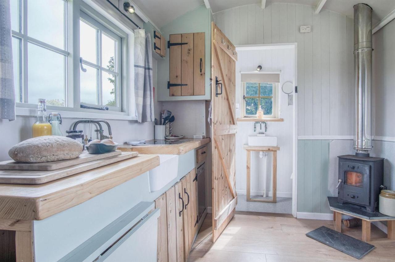 Haven View - 1 Bedroom Shepherds Hut - St Ishmaels Saint Ishmaels  Buitenkant foto