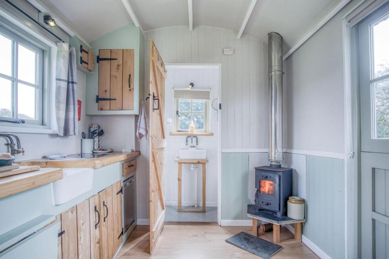 Haven View - 1 Bedroom Shepherds Hut - St Ishmaels Saint Ishmaels  Buitenkant foto