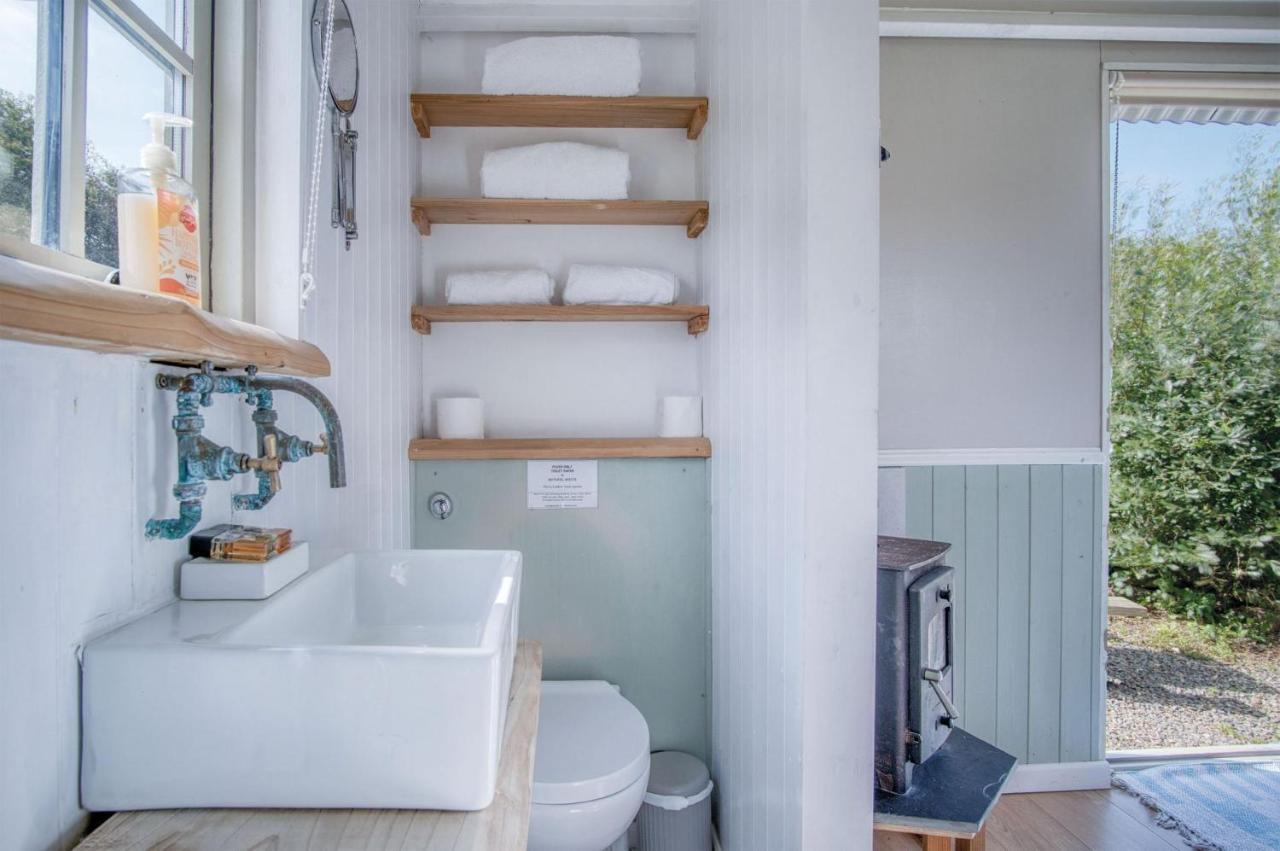 Haven View - 1 Bedroom Shepherds Hut - St Ishmaels Saint Ishmaels  Buitenkant foto